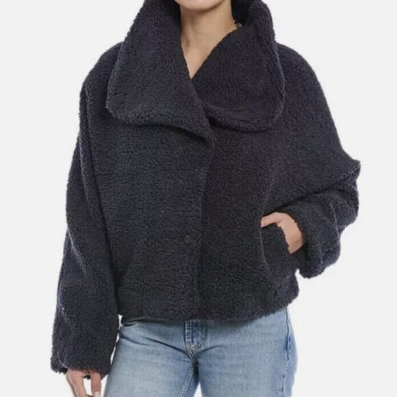 We The Free Izzy Wrap Sherpa Teddy Jacket Navy - Picture 1 of 9